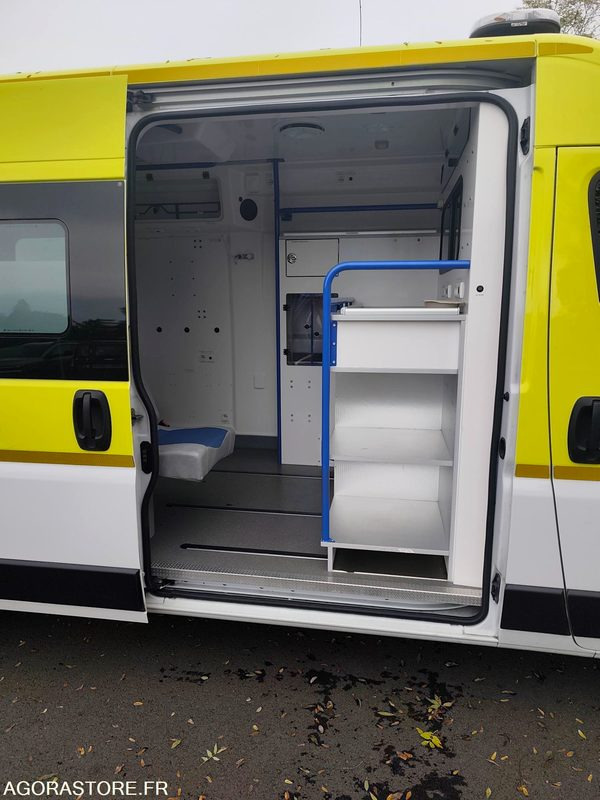Fiat Ducato ambulance réformée 2020 - 278637kms - Vozilo hitne pomoći: slika 2 Fiat Ducato ambulance réformée 2020 - 278637kms - Vozilo hitne pomoći: slika 2