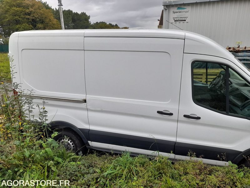 Ford Transit - 2015 - 104229 Kms - Furgon: slika 2 Ford Transit - 2015 - 104229 Kms - Furgon: slika 2