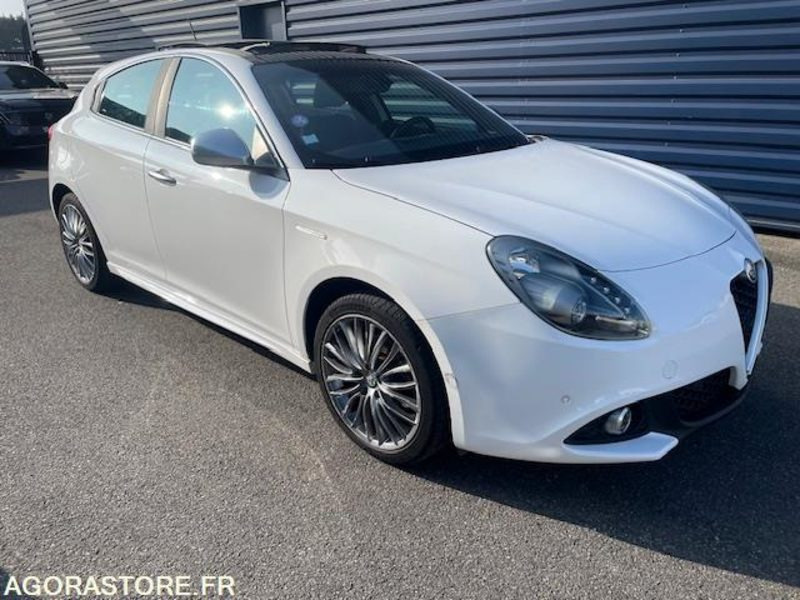 GIULIETTA LUSSO 1.4i TB 150cv S§S-12/2016-89360KM - Automobil: slika 4 GIULIETTA LUSSO 1.4i TB 150cv S§S-12/2016-89360KM - Automobil: slika 4