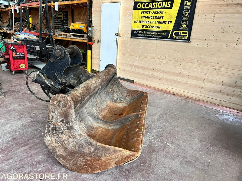 Godet de curage orientable tilt 2m THIERE pour pelle de 20T - Année 2011 - Građevinska oprema: slika 1 Godet de curage orientable tilt 2m THIERE pour pelle de 20T - Année 2011 - Građevinska oprema: slika 1