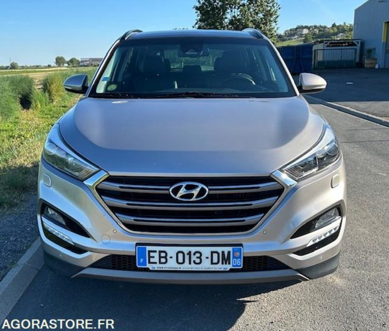 HYUNDAI TUCSON III 1.7 CRDI 141 CH EXECUTIVE 2WD DCT-7 - 2016 - 141 950 kms - SUV: slika 2 HYUNDAI TUCSON III 1.7 CRDI 141 CH EXECUTIVE 2WD DCT-7 - 2016 - 141 950 kms - SUV: slika 2