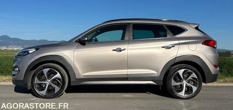 HYUNDAI TUCSON III 1.7 CRDI 141 CH EXECUTIVE 2WD DCT-7 - 2016 - 141 950 kms - SUV: slika 3 HYUNDAI TUCSON III 1.7 CRDI 141 CH EXECUTIVE 2WD DCT-7 - 2016 - 141 950 kms - SUV: slika 3