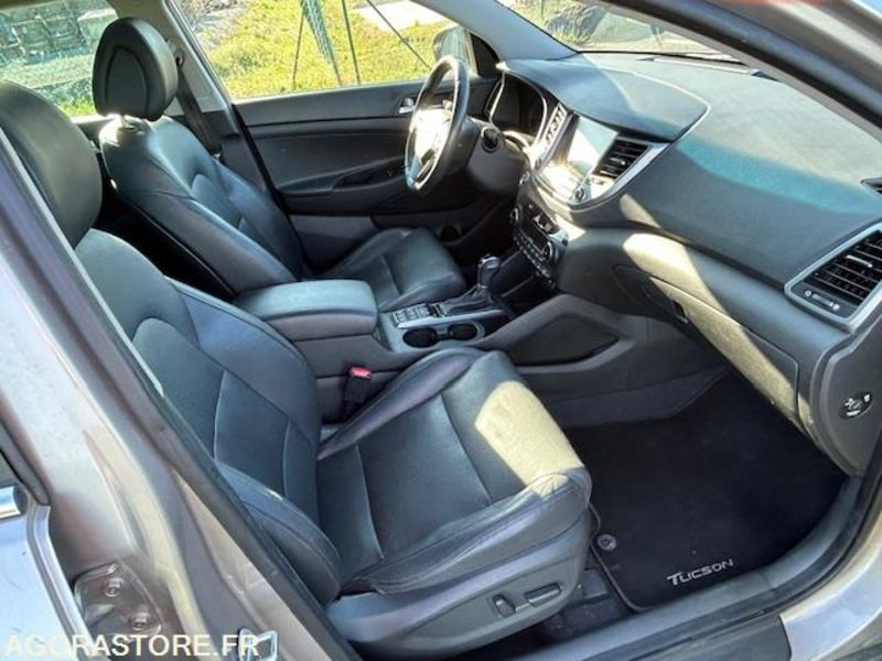 HYUNDAI TUCSON III 1.7 CRDI 141 CH EXECUTIVE 2WD DCT-7 - 2016 - 141 950 kms - SUV: slika 5 HYUNDAI TUCSON III 1.7 CRDI 141 CH EXECUTIVE 2WD DCT-7 - 2016 - 141 950 kms - SUV: slika 5