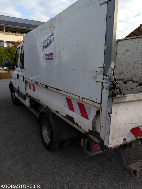 IVECO 35C13  N0 230 - Dostavno vozilo kiper: slika 2 IVECO 35C13  N0 230 - Dostavno vozilo kiper: slika 2