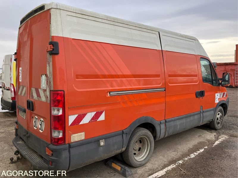IVECO - 50C15 - 2007 / 332349 KM (P2001860) - Furgon: slika 4 IVECO - 50C15 - 2007 / 332349 KM (P2001860) - Furgon: slika 4