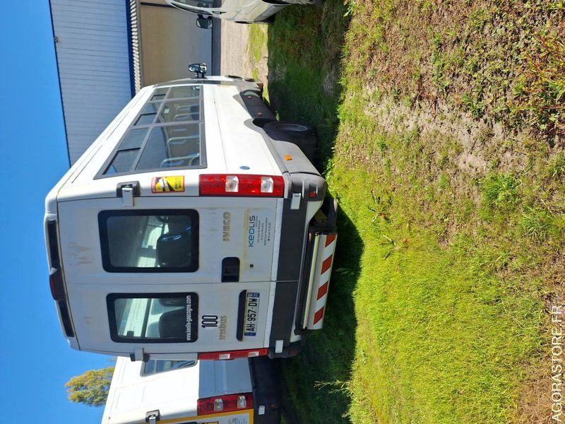 IVECO BUS DAILY N°092063 - Minibus, Putnički kombi: slika 3 IVECO BUS DAILY N°092063 - Minibus, Putnički kombi: slika 3