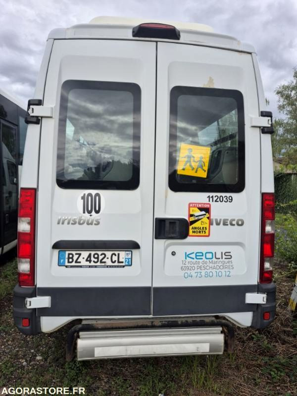 IVECO BUS DAILY N°112039 - Minibus, Putnički kombi: slika 2 IVECO BUS DAILY N°112039 - Minibus, Putnički kombi: slika 2