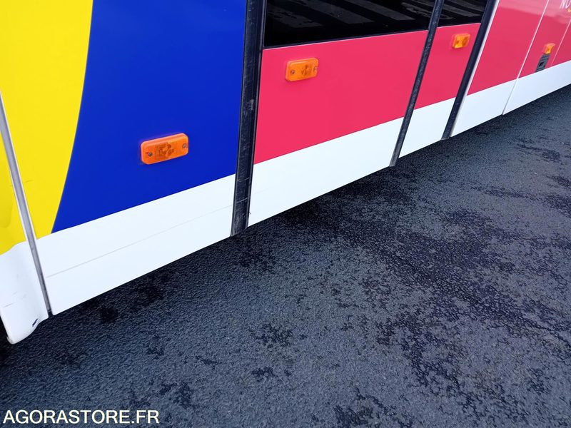 IVECO CROSSWAY LINE - DS 235 TY - E6 - 2015 - 450000 KM - BOX FAP HS - Turistički autobus: slika 3 IVECO CROSSWAY LINE - DS 235 TY - E6 - 2015 - 450000 KM - BOX FAP HS - Turistički autobus: slika 3