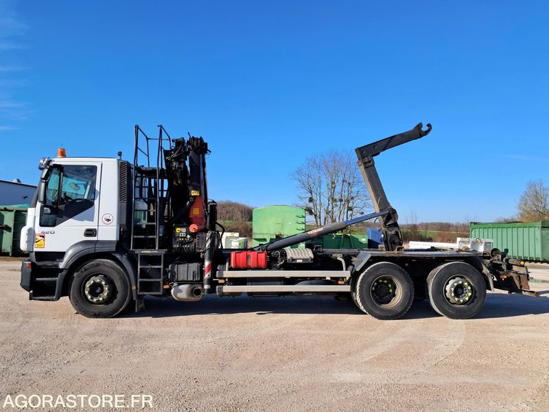IVECO GRUE AMPLIROLL 559000 kms 2009 - Kamion sa hidrauličnom kukom: slika 3 IVECO GRUE AMPLIROLL 559000 kms 2009 - Kamion sa hidrauličnom kukom: slika 3