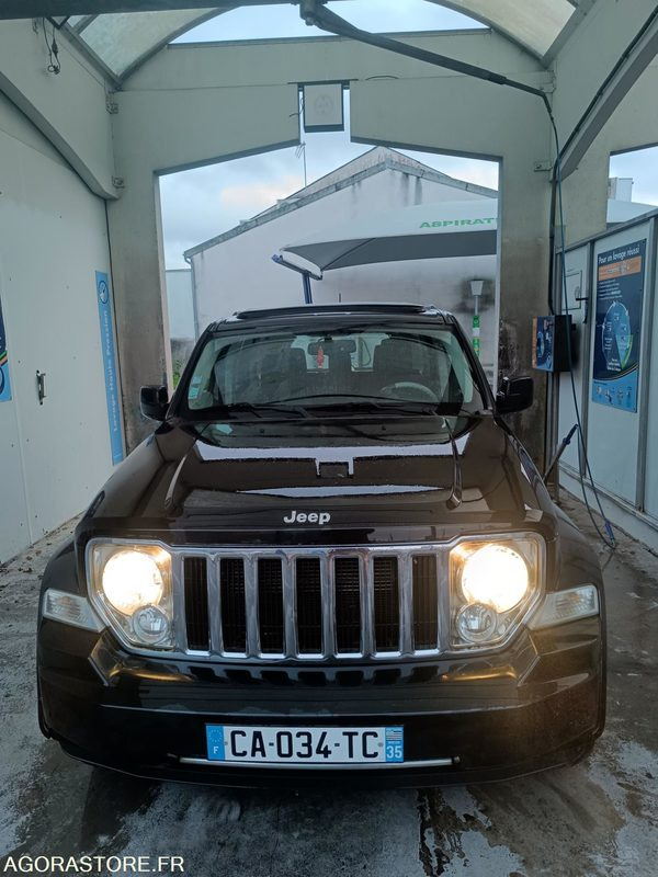 Jeep Cherokee IV 2.8 CRD Jamboree - 2009 - 193 000 KM - Automobil: slika 1 Jeep Cherokee IV 2.8 CRD Jamboree - 2009 - 193 000 KM - Automobil: slika 1