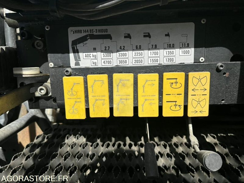CAMION 6X4 TRI-BENNE +GRUE MERCEDES AROCS 2640 2014 190 000 KM - Kamion: slika 4 CAMION 6X4 TRI-BENNE +GRUE MERCEDES AROCS 2640 2014 190 000 KM - Kamion: slika 4