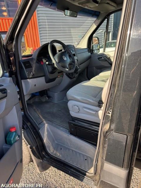 CRAFTER DEPANNEUSE VASP PTE VOITURE CARTE BLANCHE - 2007 - 393000km - Kamion: slika 5 CRAFTER DEPANNEUSE VASP PTE VOITURE CARTE BLANCHE - 2007 - 393000km - Kamion: slika 5