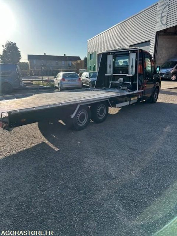 CRAFTER DEPANNEUSE VASP PTE VOITURE CARTE BLANCHE - 2007 - 393000km - Kamion: slika 2 CRAFTER DEPANNEUSE VASP PTE VOITURE CARTE BLANCHE - 2007 - 393000km - Kamion: slika 2