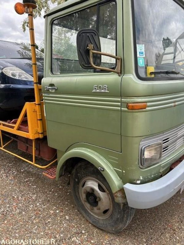 DEPANNEUSE MERCEDES 608 1972 104100 KM - Kamion: slika 5 DEPANNEUSE MERCEDES 608 1972 104100 KM - Kamion: slika 5
