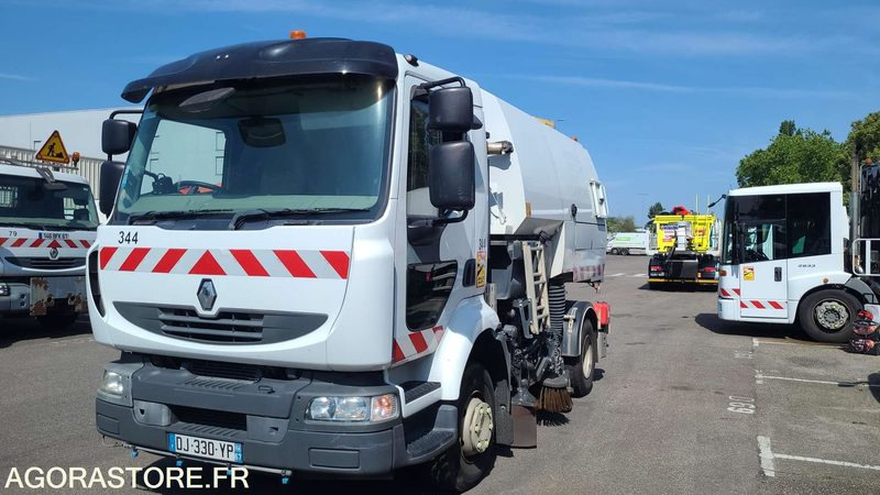 DJ 330 YP - RENAULT MIDLUM 220 - 2014 - 96138KM - Kamion: slika 2 DJ 330 YP - RENAULT MIDLUM 220 - 2014 - 96138KM - Kamion: slika 2