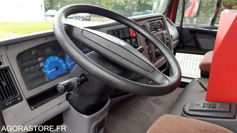 FOURGON POMPE TONNE - RENAULT MIDLUM - 680 AFL 29 - Kamion: slika 5 FOURGON POMPE TONNE - RENAULT MIDLUM - 680 AFL 29 - Kamion: slika 5