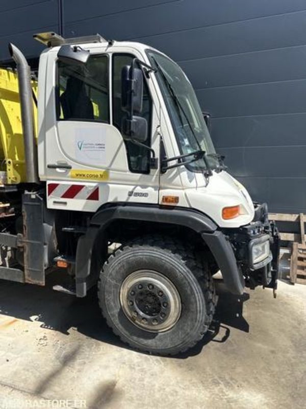 MERCEDES UNIMOG - 2012 - 75000km - CN338YL - Kamion: slika 3 MERCEDES UNIMOG - 2012 - 75000km - CN338YL - Kamion: slika 3