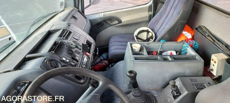 PORTEUR 19T MERCEDES MULTI 339000 km de 1999 (R30223) - Kamion: slika 5 PORTEUR 19T MERCEDES MULTI 339000 km de 1999 (R30223) - Kamion: slika 5