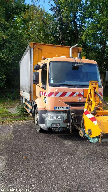 RENAULT 220 DCI - 2004 - Kamion: slika 2 RENAULT 220 DCI - 2004 - Kamion: slika 2