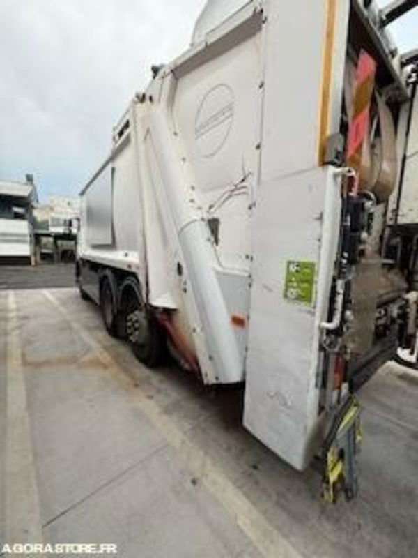 RENAULT 26T/BOM/GRUE - CQ029LK - Kamion: slika 2 RENAULT 26T/BOM/GRUE - CQ029LK - Kamion: slika 2