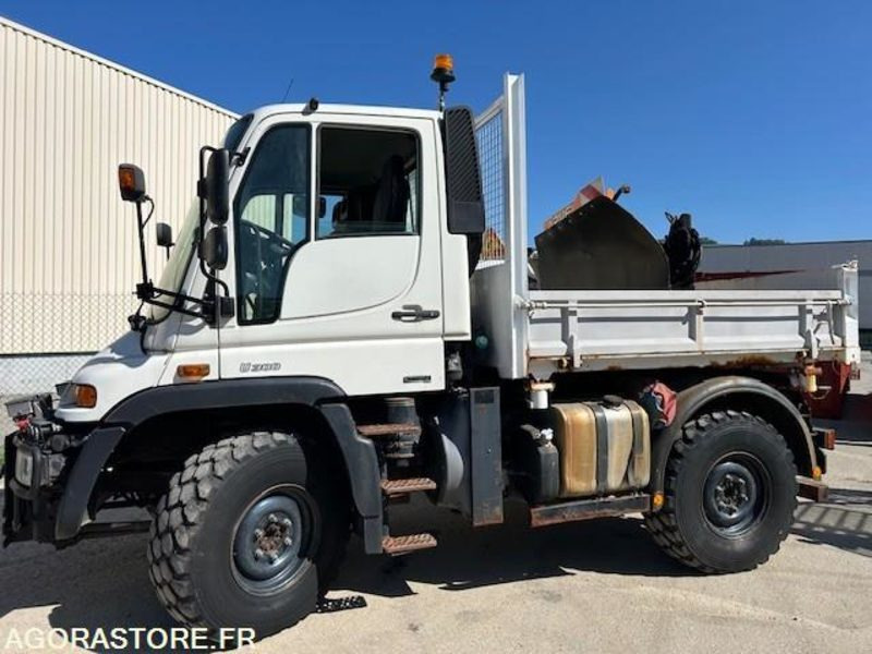 UNIMOG U300C VERSION COMMUNALE 2008 36900 KM - Kamion: slika 1 UNIMOG U300C VERSION COMMUNALE 2008 36900 KM - Kamion: slika 1