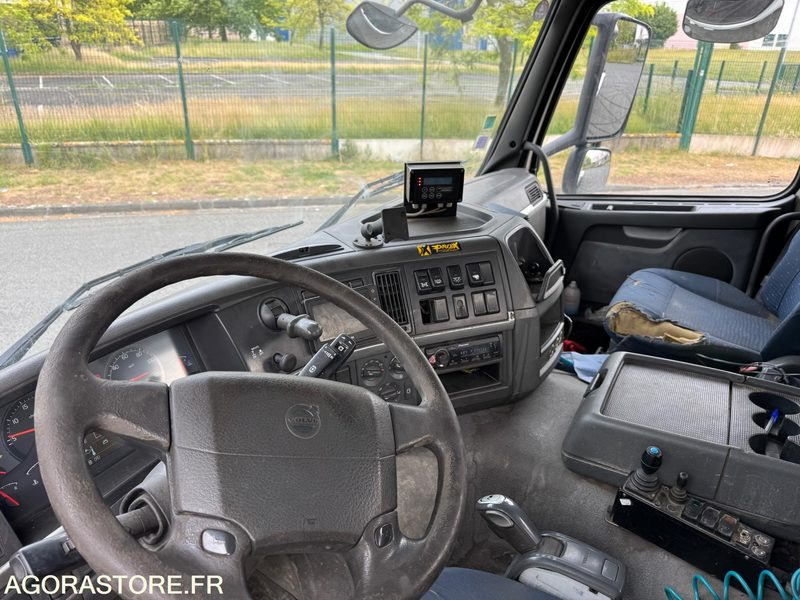 Kamion Volvo FM 400 8X4 ampliroll - 2009 - 763559KM: slika 12