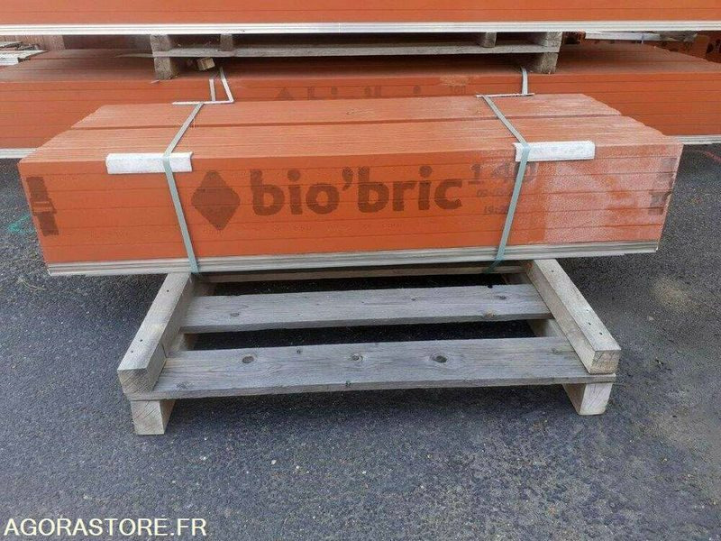 Lot de 12 coffres caisson de volet roulant tunnel préfabriqué BIO'BRIC - Instrument/ Oprema: slika 2 Lot de 12 coffres caisson de volet roulant tunnel préfabriqué BIO'BRIC - Instrument/ Oprema: slika 2