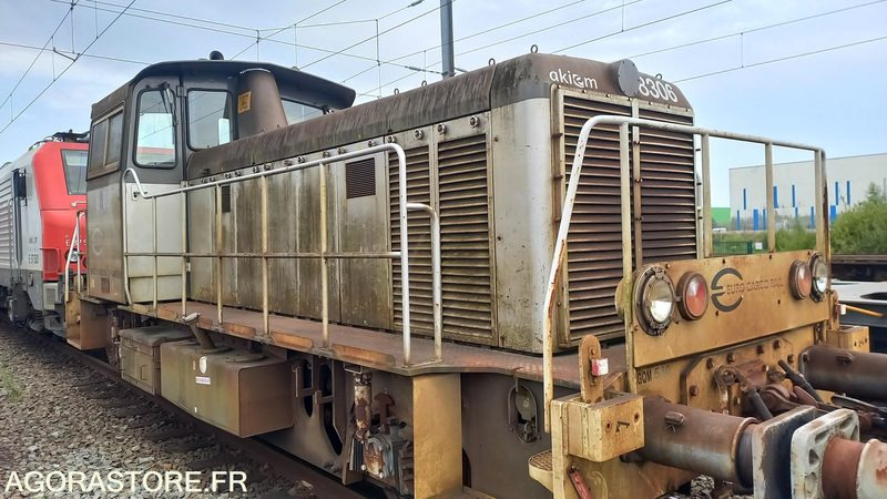 Lot de 4 Locotracteurs Y8000 RVI3 / Moyse, Fauvet Girel - Građevinska oprema: slika 4 Lot de 4 Locotracteurs Y8000 RVI3 / Moyse, Fauvet Girel - Građevinska oprema: slika 4