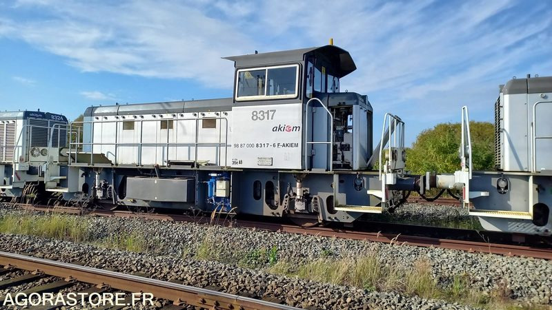 Lot de 5 Locotracteurs Y8000 RVI2 / Moyse, Fauvet Girel - Građevinska oprema: slika 2 Lot de 5 Locotracteurs Y8000 RVI2 / Moyse, Fauvet Girel - Građevinska oprema: slika 2