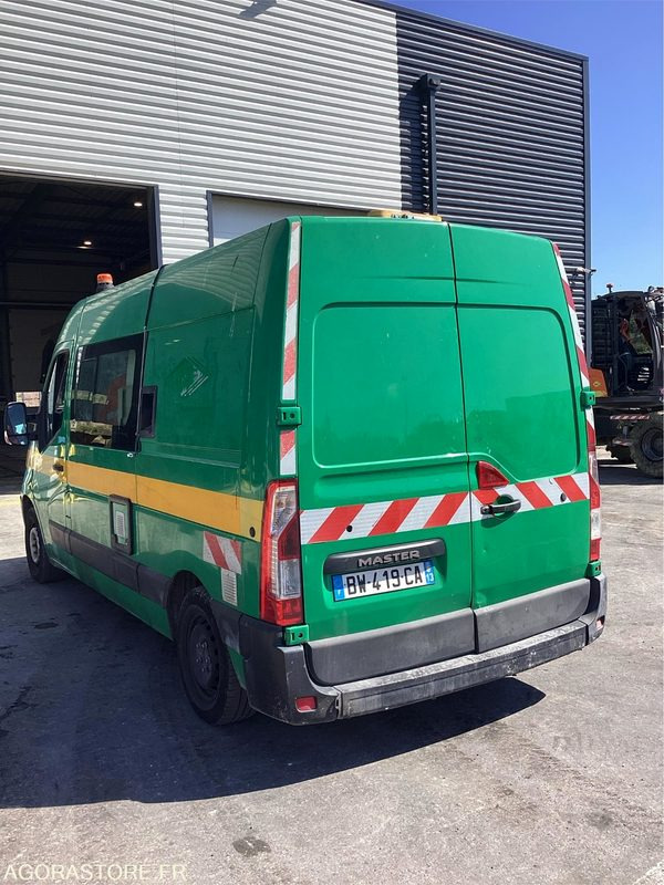 MASTER F3500 L2H2 DCI 125 - 2011 / 305763 KM (P1508942) - Furgon: slika 3 MASTER F3500 L2H2 DCI 125 - 2011 / 305763 KM (P1508942) - Furgon: slika 3