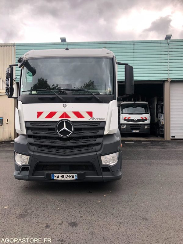 MERCEDES ANTOS 19T, 19m3 - 203 624 kms - 2016 - Kamion za smeće: slika 3 MERCEDES ANTOS 19T, 19m3 - 203 624 kms - 2016 - Kamion za smeće: slika 3