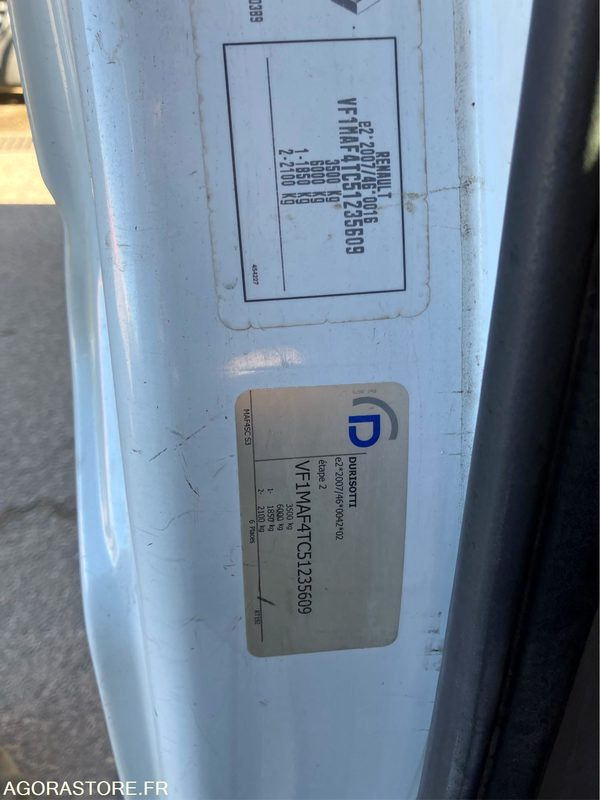 Master VU 4p Fourgon GD CONFORT - 2014 / 163463 KM (P1511126) - Furgon: slika 3 Master VU 4p Fourgon GD CONFORT - 2014 / 163463 KM (P1511126) - Furgon: slika 3