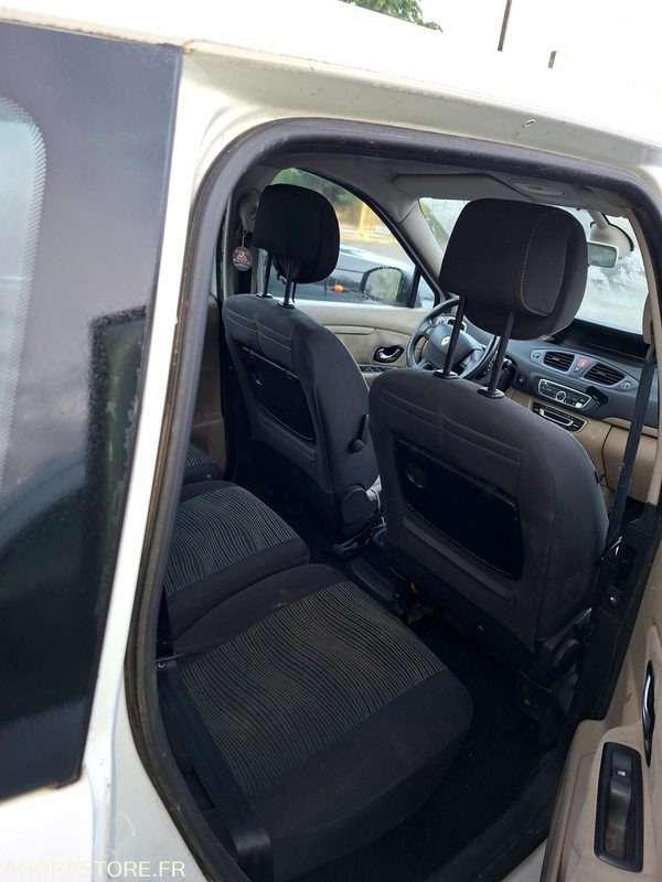 Megane Scenic - Automobil: slika 5 Megane Scenic - Automobil: slika 5