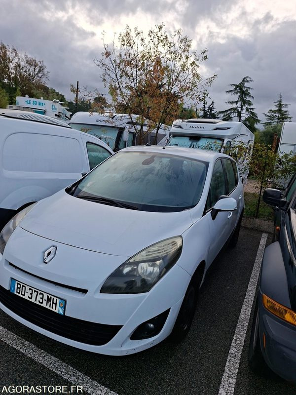 Megane Scenic - Automobil: slika 2 Megane Scenic - Automobil: slika 2