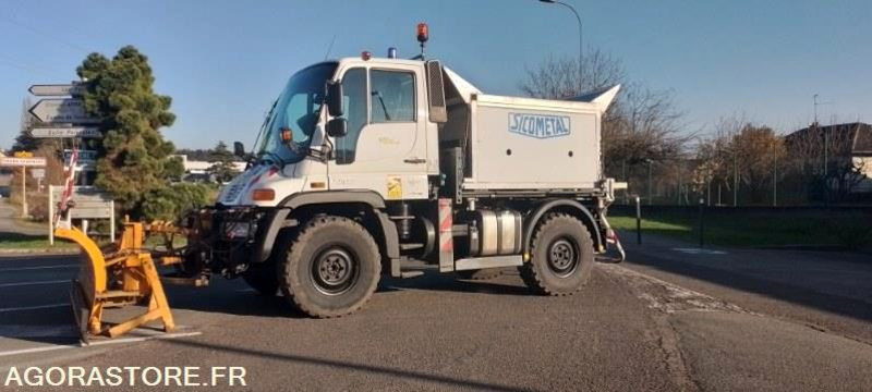 Mercedes UNIMOG U300 2011 24300 kms avec lame de déneigement + saleuse - Vozilo za čišćenje snega: slika 5 Mercedes UNIMOG U300 2011 24300 kms avec lame de déneigement + saleuse - Vozilo za čišćenje snega: slika 5
