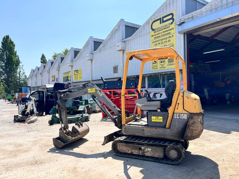 Mini-pelle Volvo EC15 B XT 1,5T - Année 2004 - 2290 heures - Mini bager: slika 2 Mini-pelle Volvo EC15 B XT 1,5T - Année 2004 - 2290 heures - Mini bager: slika 2