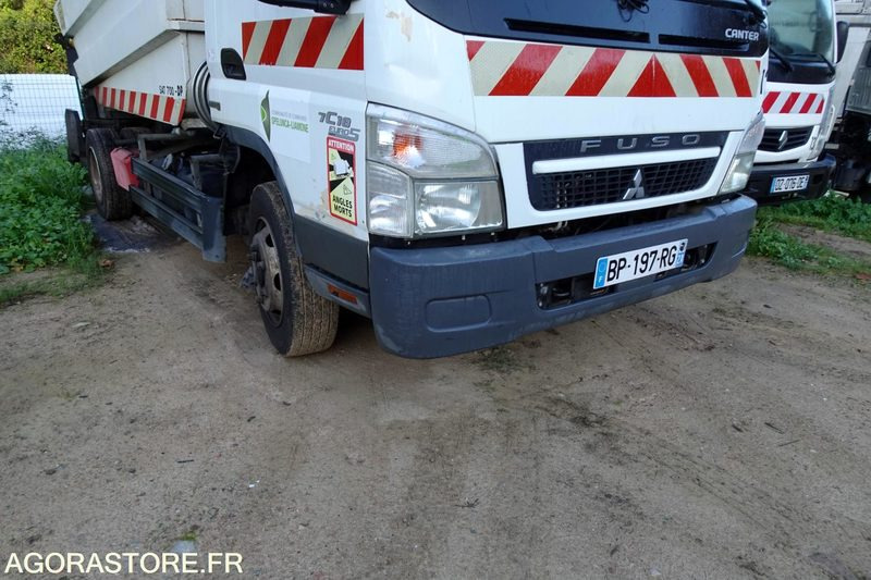 Mitsubishi Fuso - Kamion za smeće: slika 2 Mitsubishi Fuso - Kamion za smeće: slika 2