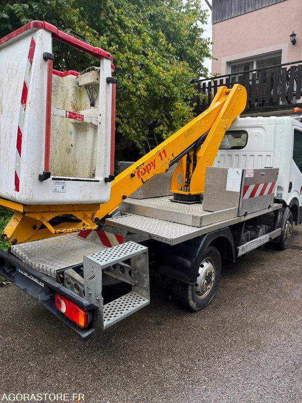 Nacelle Nissan CABSTAR - 2014 - 98 000kms - Dostavno vozilo kiper: slika 5 Nacelle Nissan CABSTAR - 2014 - 98 000kms - Dostavno vozilo kiper: slika 5