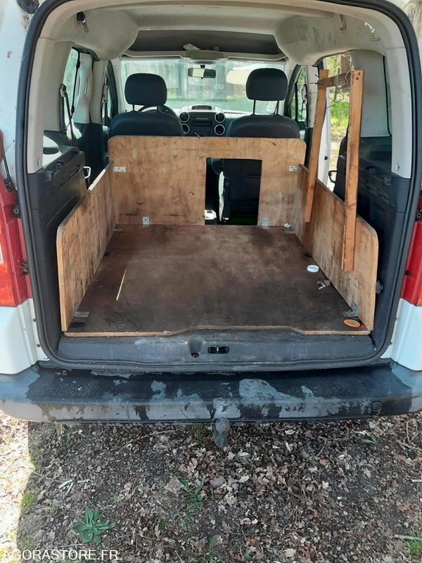 PARTNER TEPEE II 1,6 Hdi 110 FAP LOISIRS - 258846 - 2010 - Automobil: slika 3 PARTNER TEPEE II 1,6 Hdi 110 FAP LOISIRS - 258846 - 2010 - Automobil: slika 3