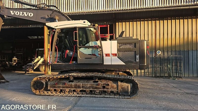 PELLE A CHENILLE VOLVO EC220 EL - 2015 / 10661H (MPC021) - Bager: slika 2 PELLE A CHENILLE VOLVO EC220 EL - 2015 / 10661H (MPC021) - Bager: slika 2