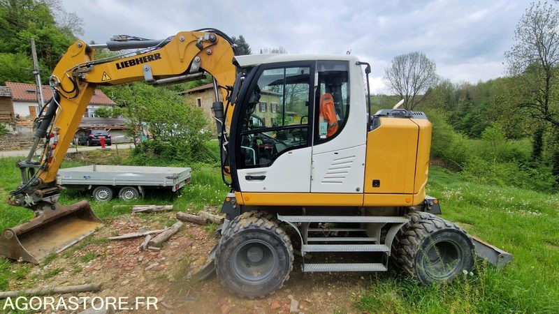 PELLE A PNEUS A912 COMPACT 2 godets - LIEBHERR - 2019 - 2820h - Bager: slika 1 PELLE A PNEUS A912 COMPACT 2 godets - LIEBHERR - 2019 - 2820h - Bager: slika 1