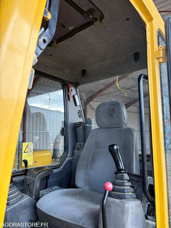 PELLE KOMATSU / 0333018 H / 2004 - Bager: slika 4 PELLE KOMATSU / 0333018 H / 2004 - Bager: slika 4