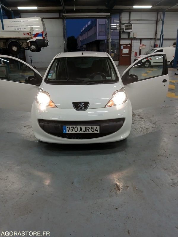 PEUGEOT 107 - 2008 - 142642 KM - Automobil: slika 1 PEUGEOT 107 - 2008 - 142642 KM - Automobil: slika 1