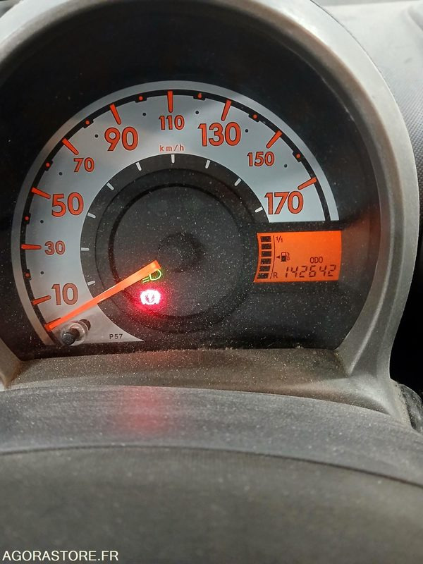 PEUGEOT 107 - 2008 - 142642 KM - Automobil: slika 5 PEUGEOT 107 - 2008 - 142642 KM - Automobil: slika 5