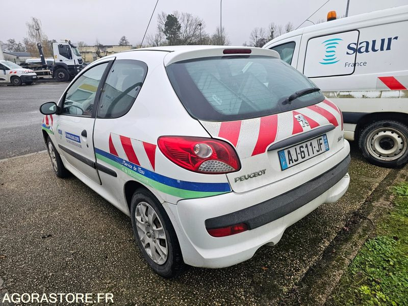 PEUGEOT 206+ - 2010 - 271008KM - AJ611JF - Automobil: slika 4 PEUGEOT 206+ - 2010 - 271008KM - AJ611JF - Automobil: slika 4