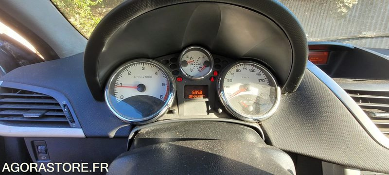 PEUGEOT 207 - 2009 - Automobil: slika 5 PEUGEOT 207 - 2009 - Automobil: slika 5