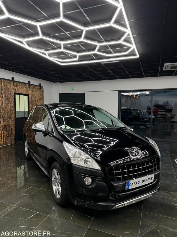 PEUGEOT 3008 1.6L HDI 115CH CROSSWAY - SUV: slika 2 PEUGEOT 3008 1.6L HDI 115CH CROSSWAY - SUV: slika 2