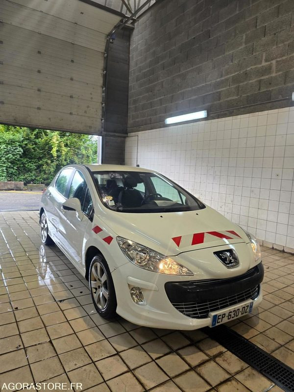PEUGEOT 308 - Automobil: slika 3 PEUGEOT 308 - Automobil: slika 3