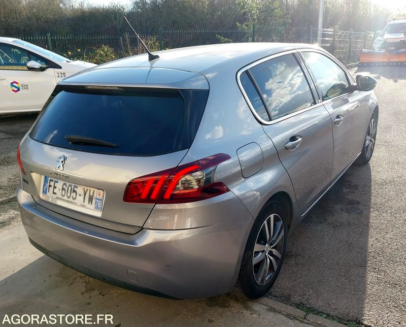PEUGEOT 308 phase II - 110ch - 2019 - 172160km - ESSENCE - Automobil: slika 5 PEUGEOT 308 phase II - 110ch - 2019 - 172160km - ESSENCE - Automobil: slika 5