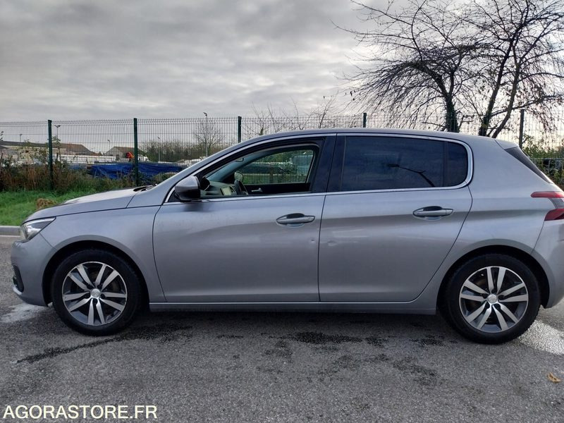 PEUGEOT 308 phase II - 110ch - 2019 - 172160km - ESSENCE - Automobil: slika 4 PEUGEOT 308 phase II - 110ch - 2019 - 172160km - ESSENCE - Automobil: slika 4